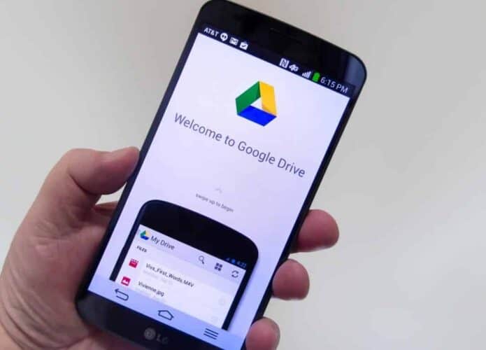 Tela de celular com o aplicativo Google Drive