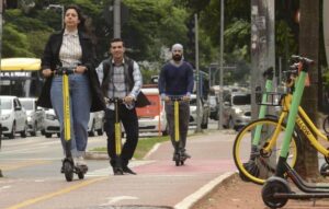 Novas regras para patinetes entram em vigor em São Paulo