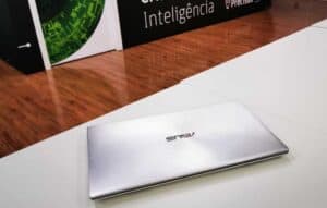 Testamos o Zenbook 14 UX434, com screenpad que serve como segunda tela