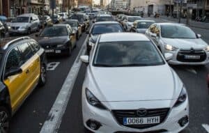 Carro próprio ou transporte por apps: qual é a melhor opção?
