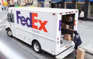 Amazon proíbe uso da FedEx para entregas