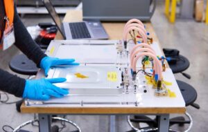 Um novo método para reutilizar as baterias dos carros elétricos