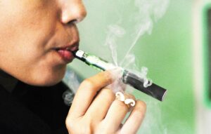 Uso de cigarros eletrônicos pode causar danos ao DNA
