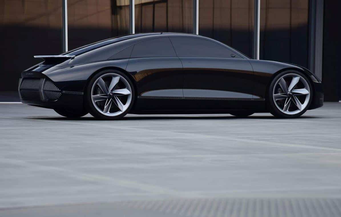 Carro da Hyundai é controlado com joysticks