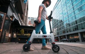 Xiaomi lança bicicleta elétrica dobrável