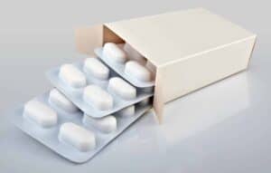OMS interrompe testes com cloroquina