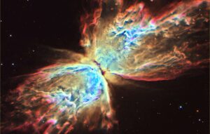 Nebulosa ganha forma de borboleta