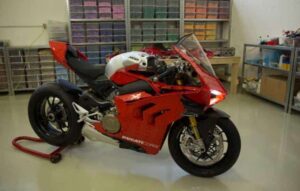 Lego apresenta moto Ducati de 15 mil peças