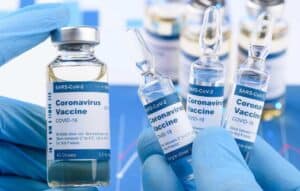 Paraná deve assinar acordo para testar e produzir vacina russa