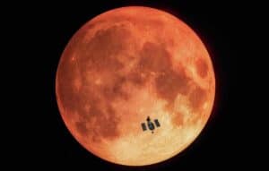 Reflexo da Lua pode ajudar a estuda vida extraterrestre