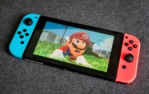 Fã cria console portátil que mistura Game Boy e Wii