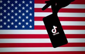 Walmart se junta a Microsoft para comprar TikTok