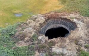 Crateras misteriosas chamam a atenção na Rússia