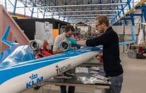 Avião em formato inusitado tem primeiro teste de voo