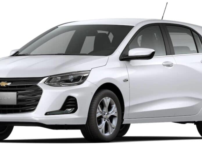 Chevrolet Onix é o carro mais vendido do Brasil pelo sexto ano consecutivo, diz ranking da Renavam.