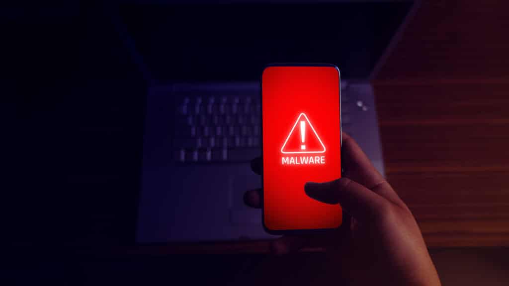 Smartphone com malware