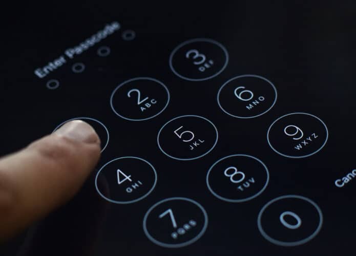 Por meio de uma falha no iOS, hackers usavam a antena Wi-Fi para acessar dados do aparelho