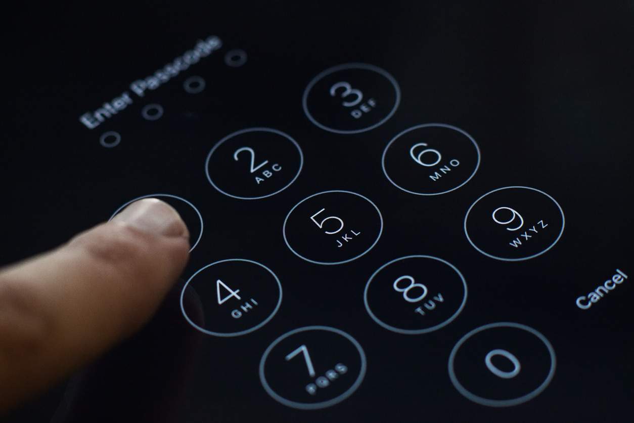 Por meio de uma falha no iOS, hackers usavam a antena Wi-Fi para acessar dados do aparelho