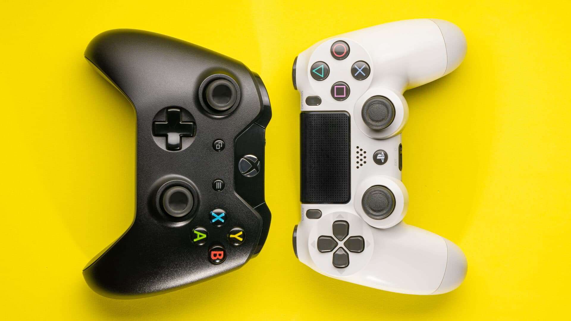 Controles do Xbox One e PlayStation 4