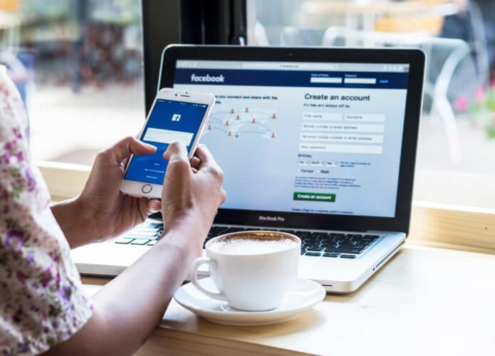 Como baixar vídeos no Facebook