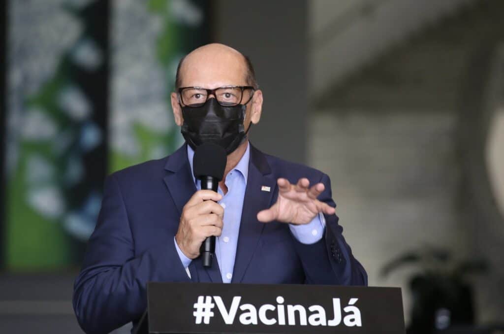 Dimas Covas, diretor do instituto butantan 