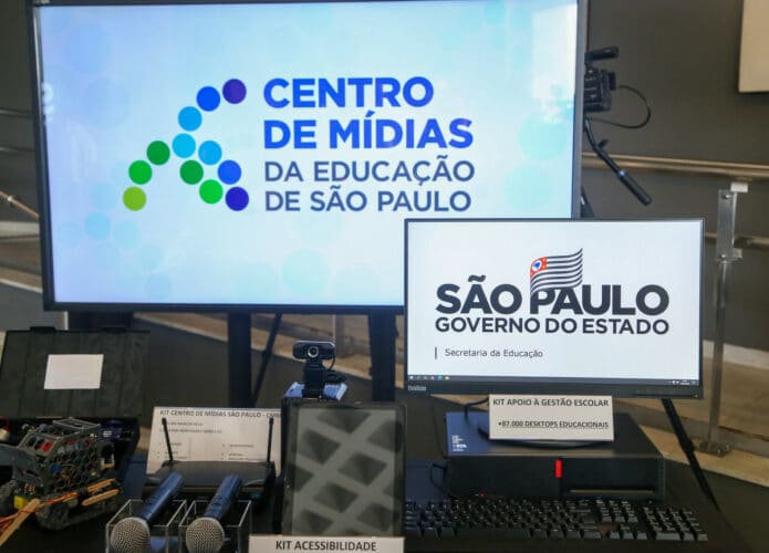 Aparelhos que serão enviados às escolas estaduais no programa Conecta Educação