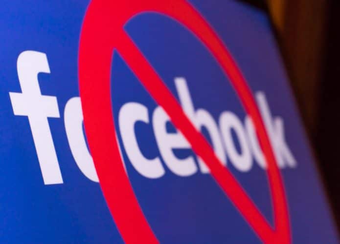 Símbolo de proibido no logo do Facebook