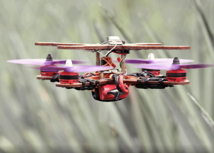 Drone feito de fibras de abacaxi