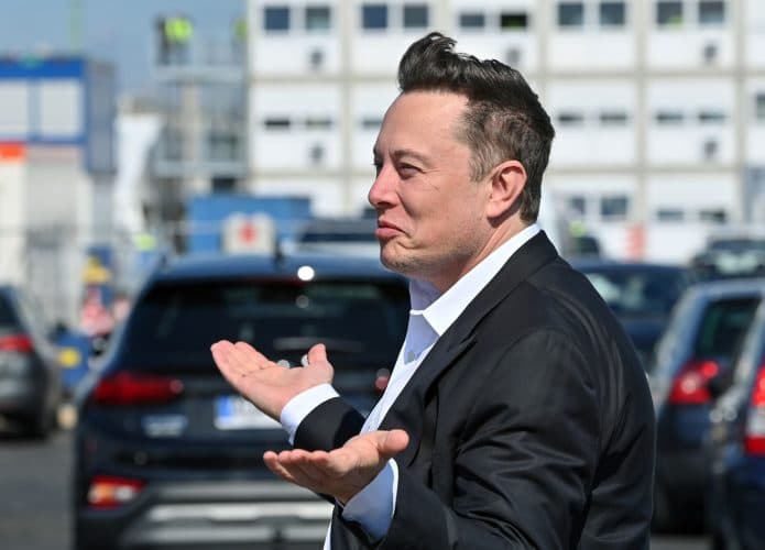 Elon Musk disputa com Jeff BEzos o título de homem mais rico do mundo