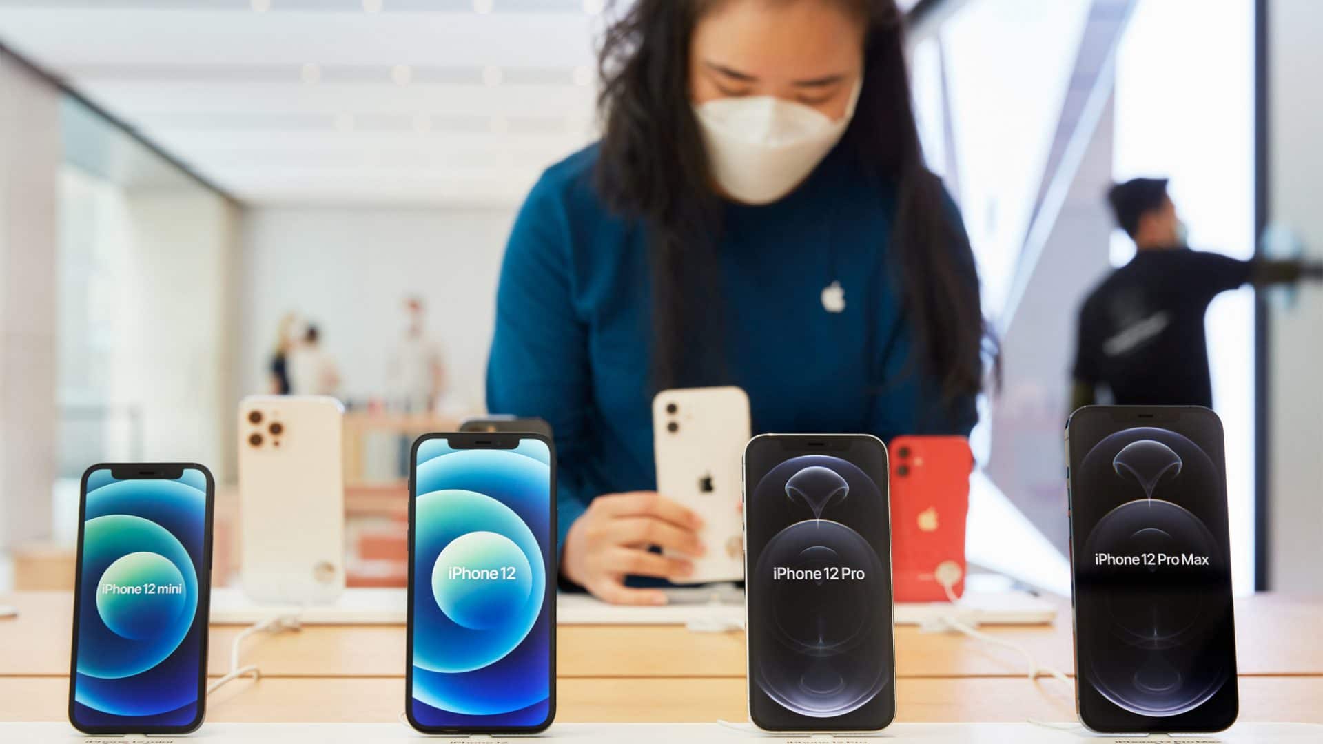 iphone-apple-store-1920x1080