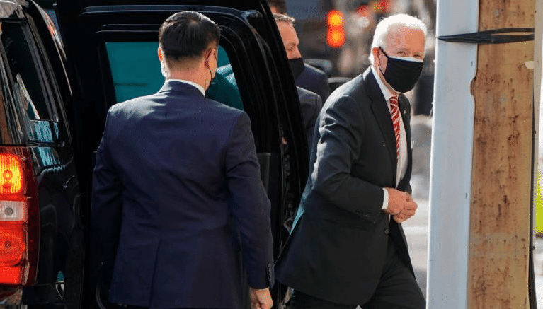 joe biden duas máscaras