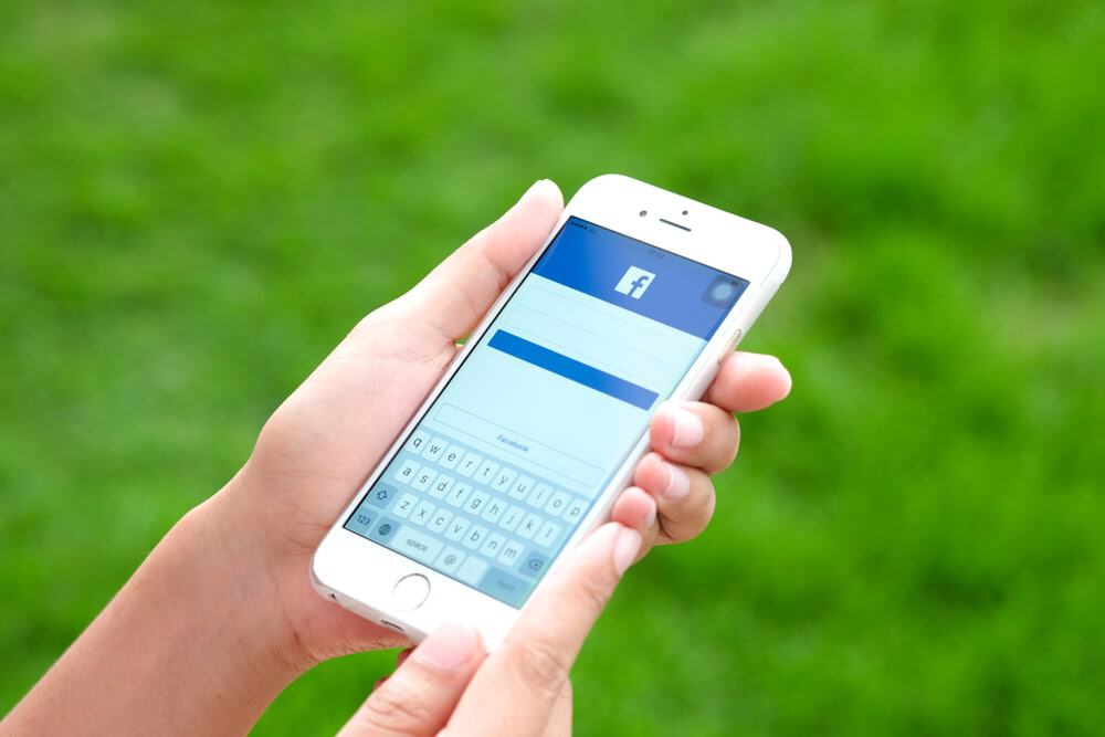 Facebook celular