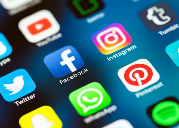 Redes sociais podem ser punidas por remover postagens de usuários