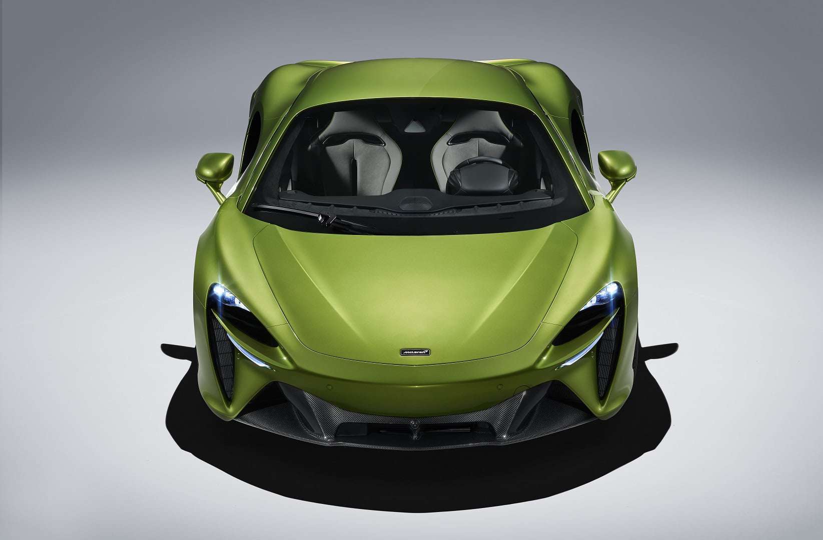 Large-12916-McLarenArtura