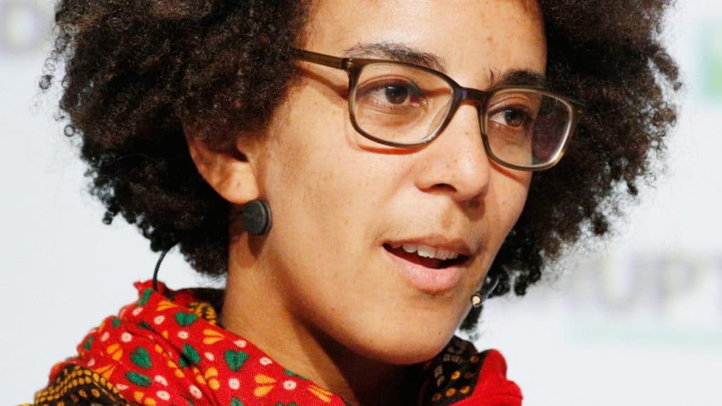 Timnit Gebru, pesquisadora de inteligência artificial demitida do Google em dezembro de 2020