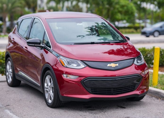 Chevy Bolt: GM e LG recompensarão proprietários após falha em baterias 