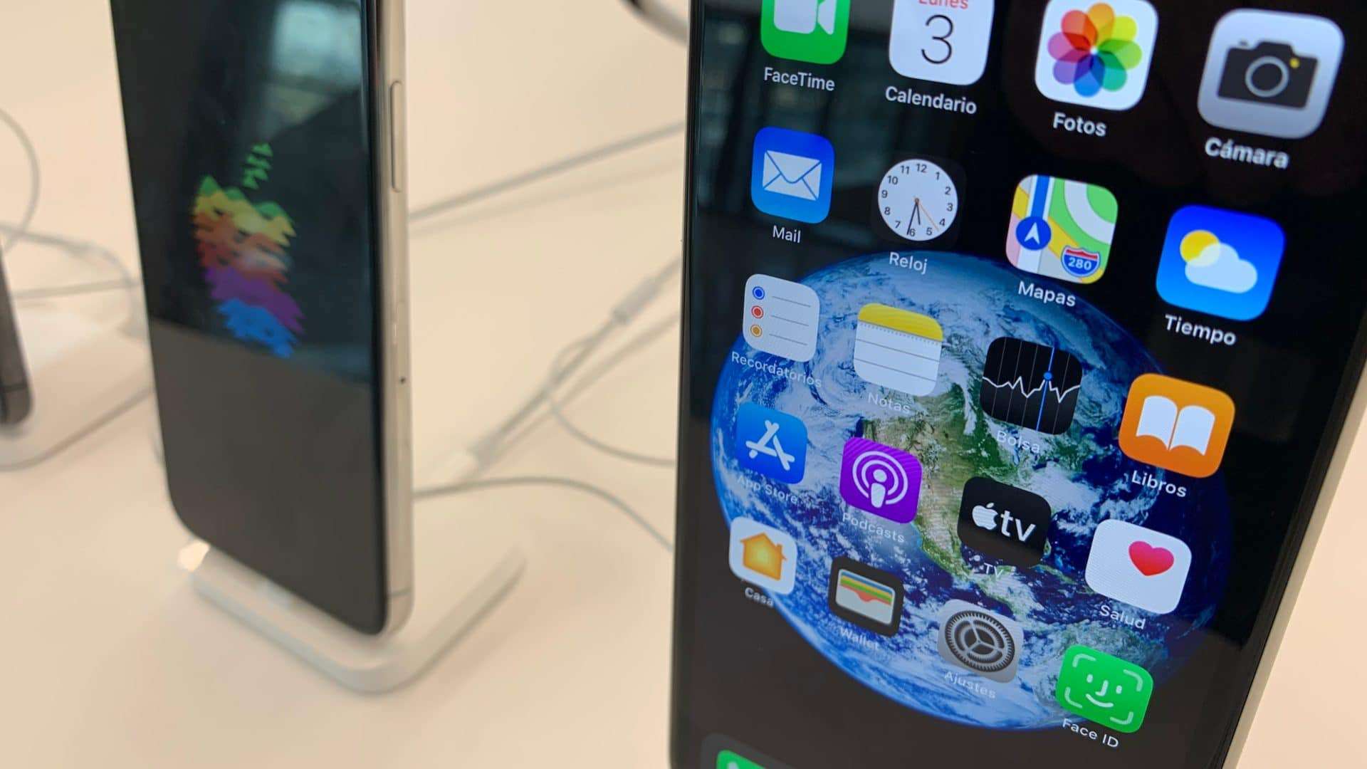 iPhone - iOS