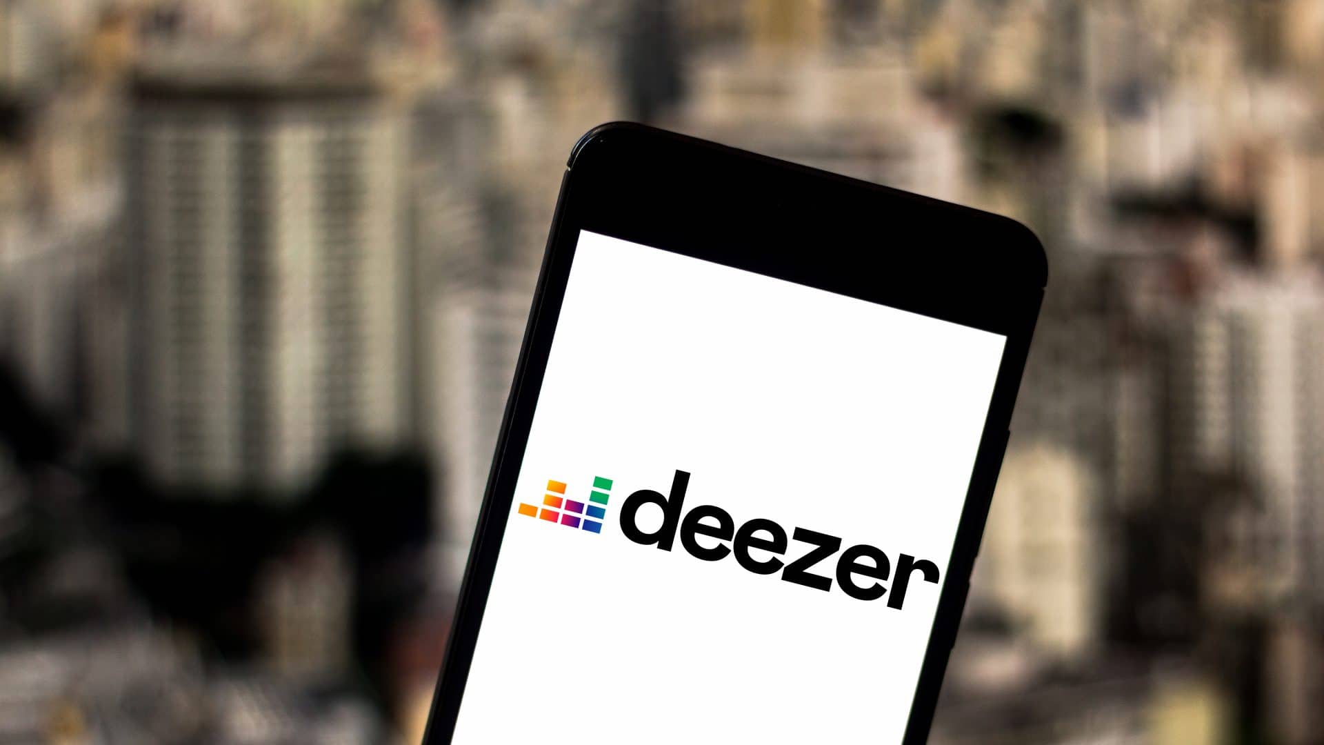 Aplicativo Deezer em tela de celular