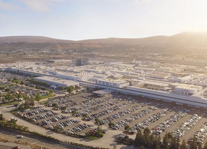 tesla fremont fábrica