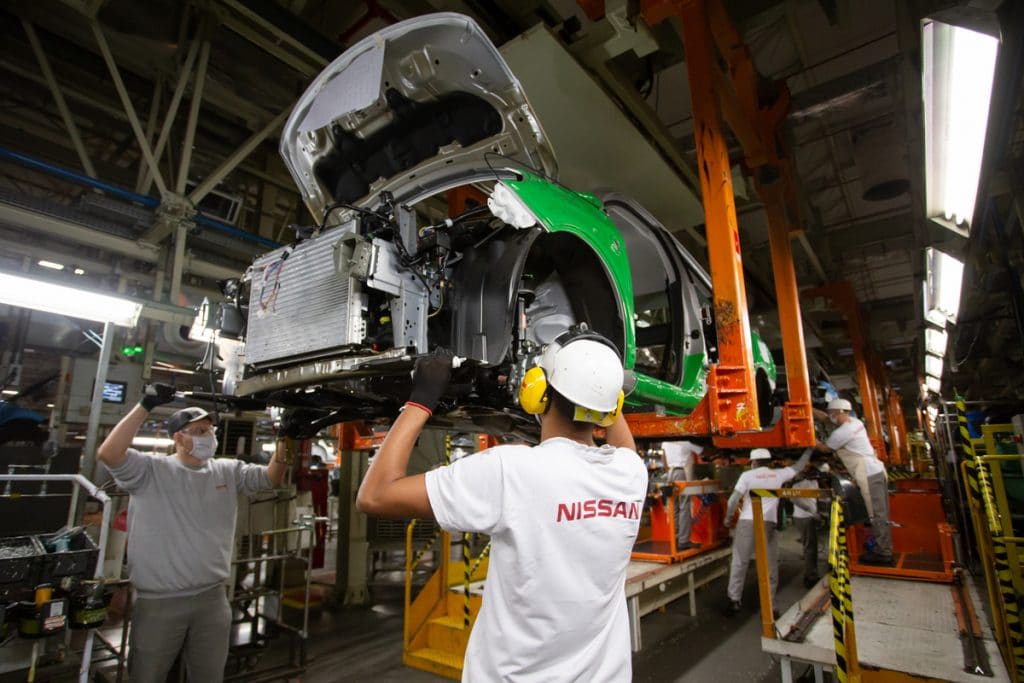 Linha de produção da Nissan em Resende (RJ). Imagem: Cris Oliveira/Divulgação