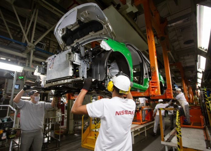 Linha de produção da Nissan em Resende (RJ). Imagem: Cris Oliveira/Divulgação