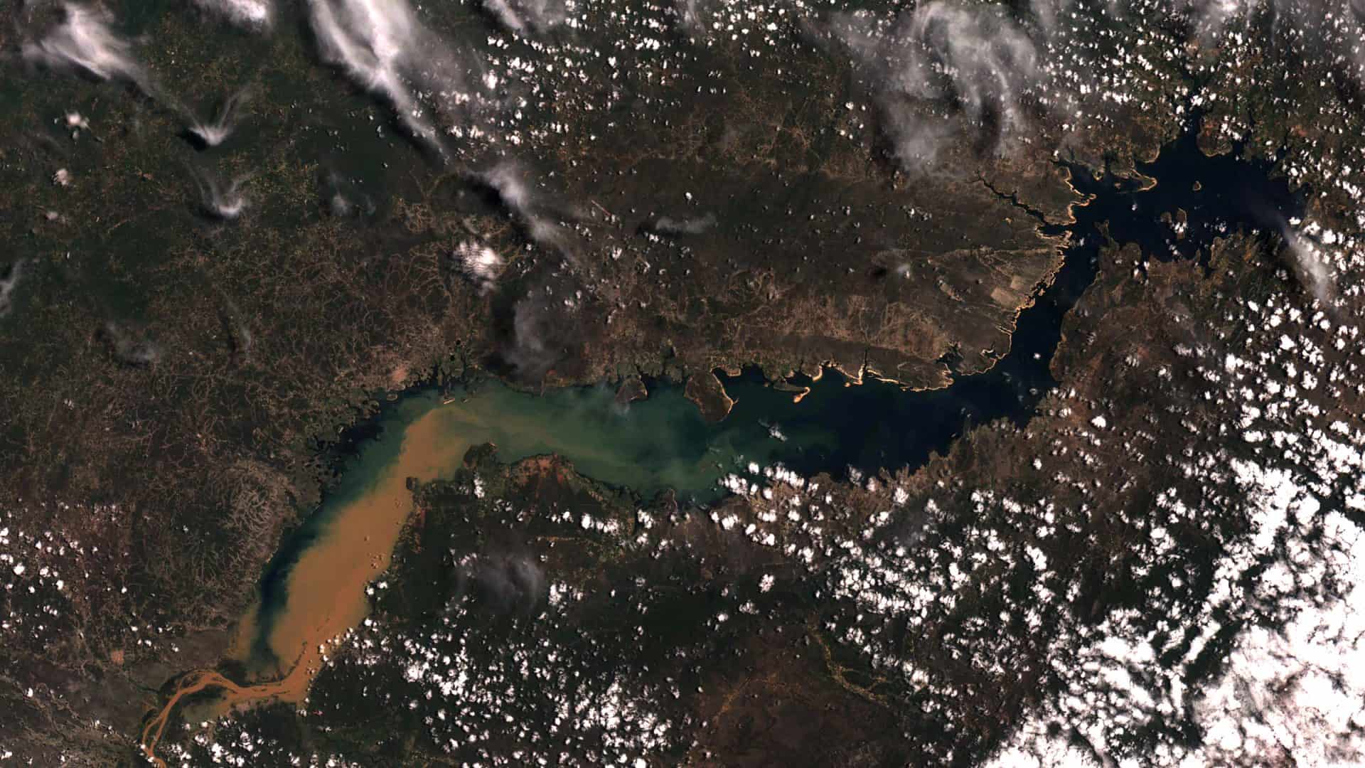 Represa de Sobradinho, na Bahia, vista do espaço pelo satélite Amazônia 1