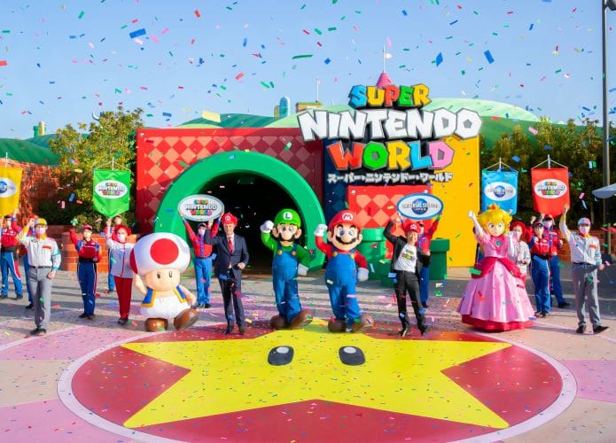 Atração Super Nintendo World é inaugurada no Japão e contou com a presença de Mario e Luigi.