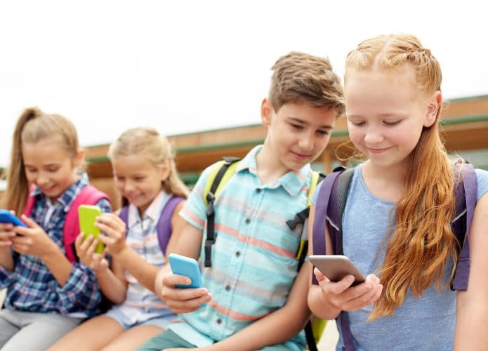 Instagram é criticado por planejar versão apenas para crianças menores de 13 anos. Imagem: Shutterstock
