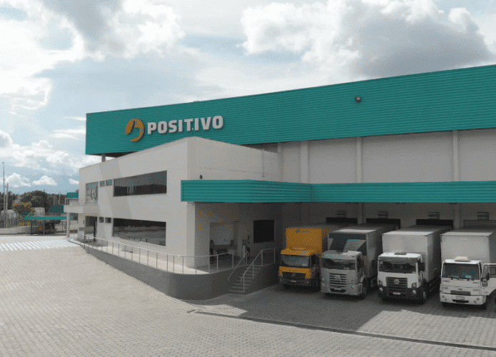 Fachada da empresa Positivo Tecnologia