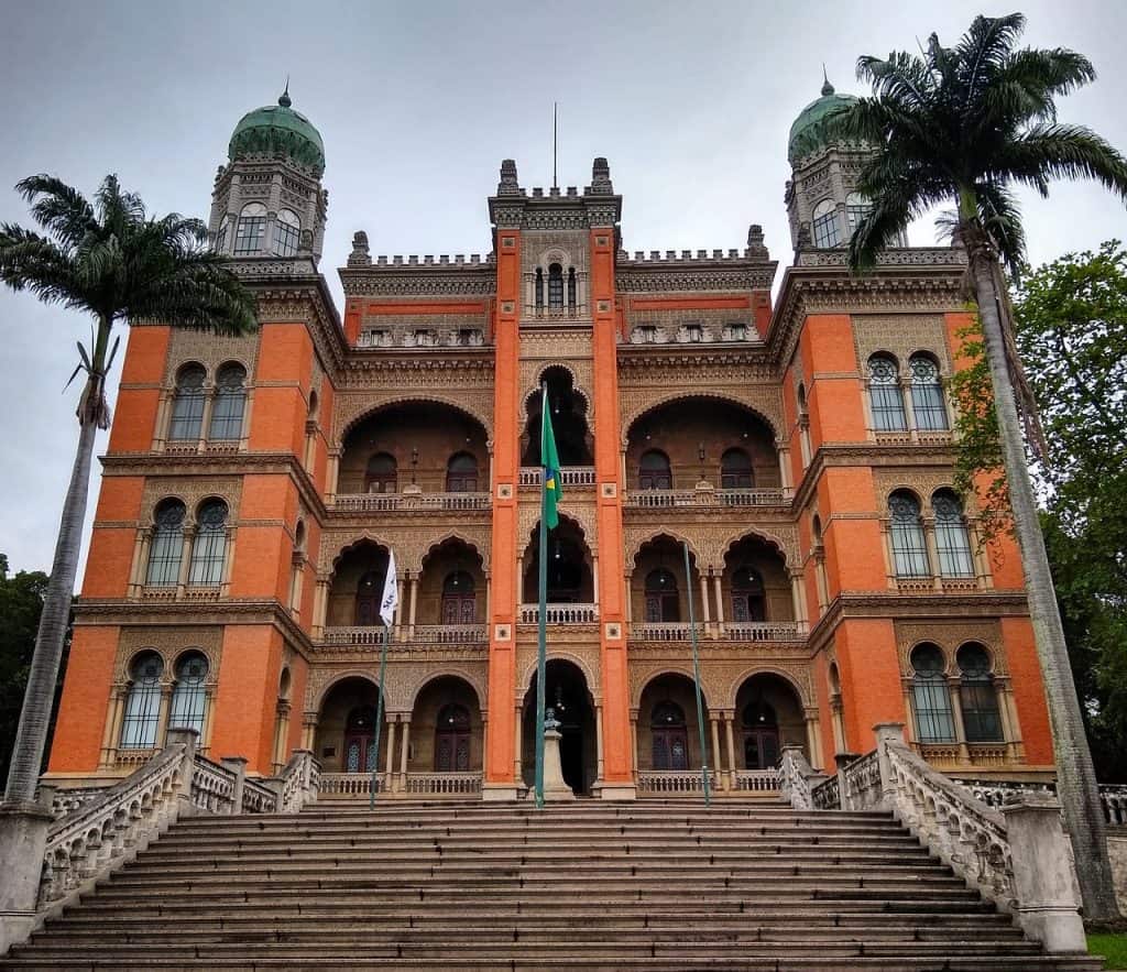 Imagem da fachada do Instituto Fiocruz