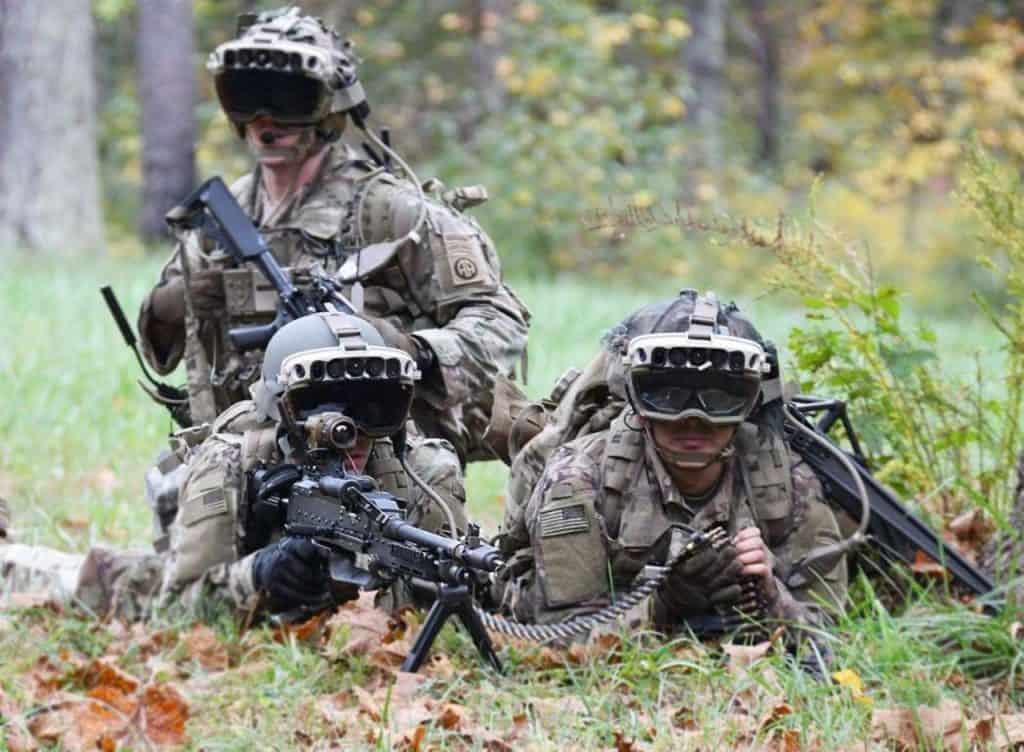 Soldados equipados com o IAVS durante um treinamento nos EUA