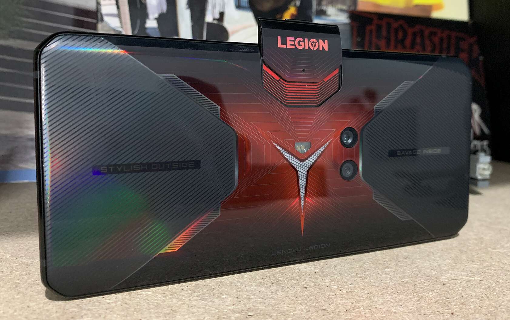 Lenovo-Legion-Phone-Duel-câmera-pop-up-1