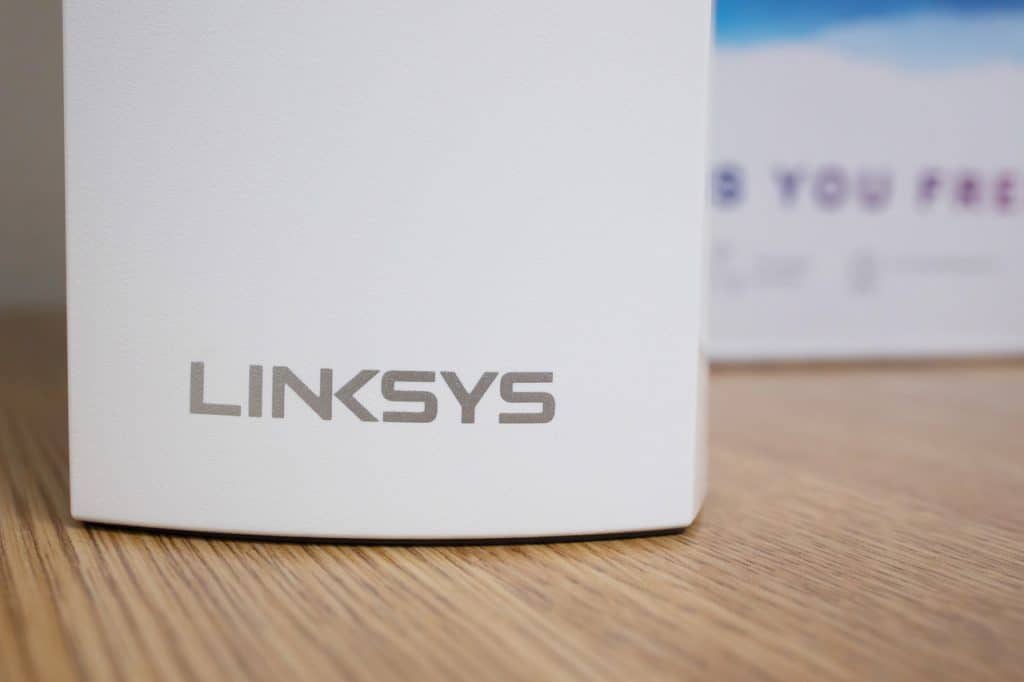 Logo da Linksys em roteador Logo da Linksys em roteador