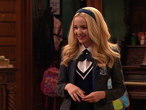 Dove Cameron na série 'Liv and Maddie'. Imagem: Disney/Divulgação